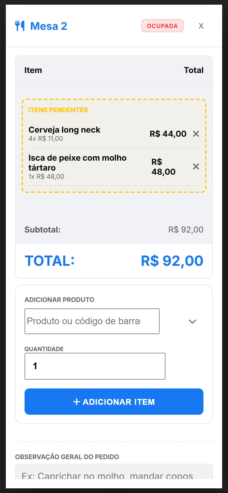 O garçom lança do celular